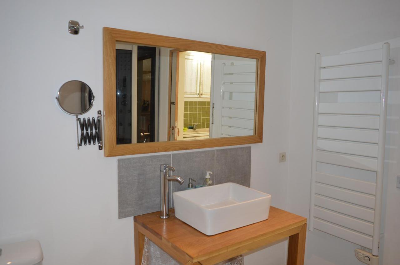 Le Studio Apartment Azille Bagian luar foto